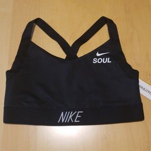 Nike pro indy logo bra
